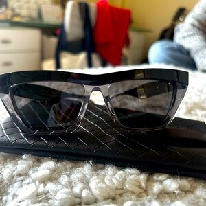 Bottega Venetta sunglasses in black
